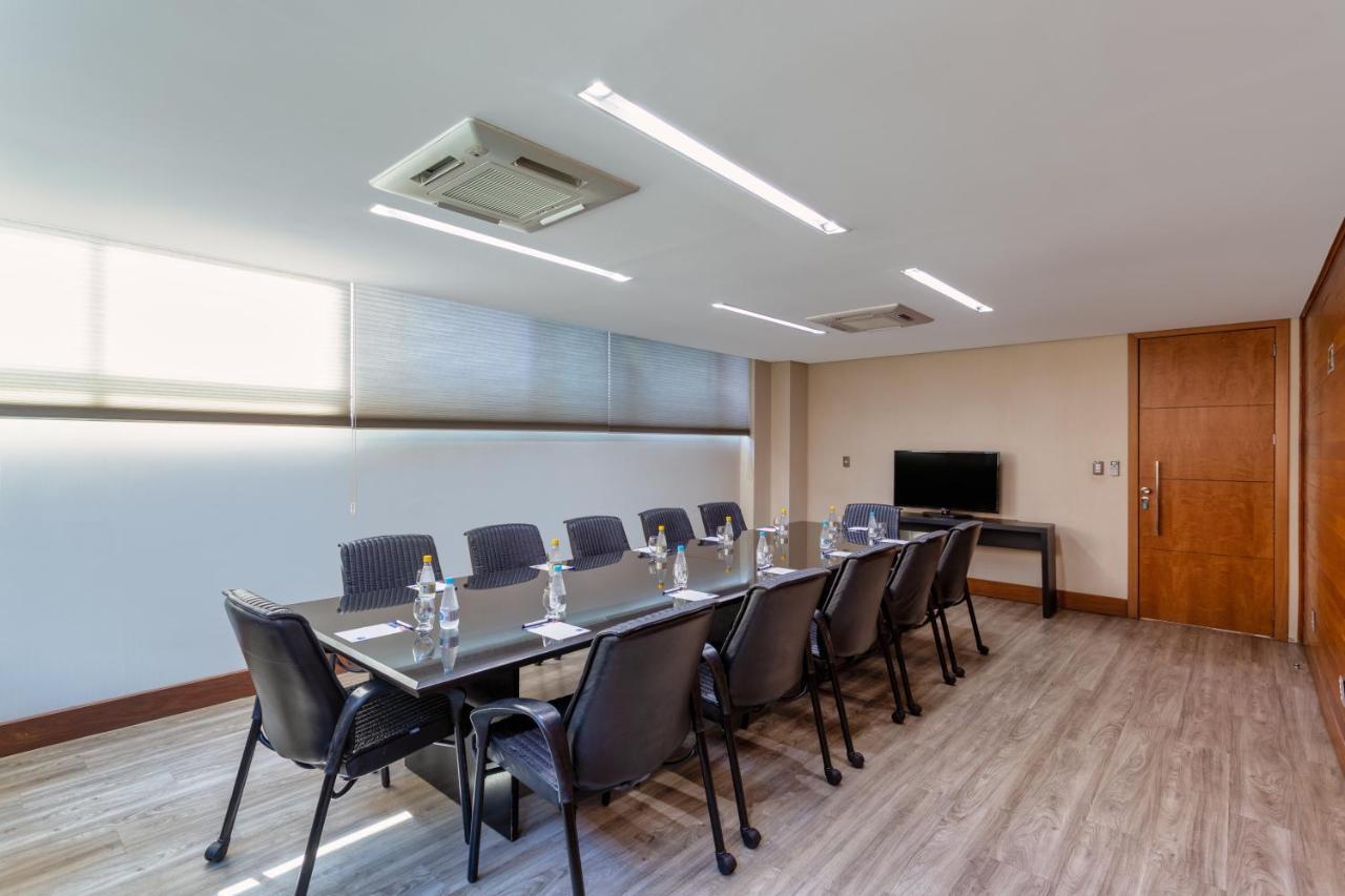 Hotel Tryp By Wyndham Savassi 4*